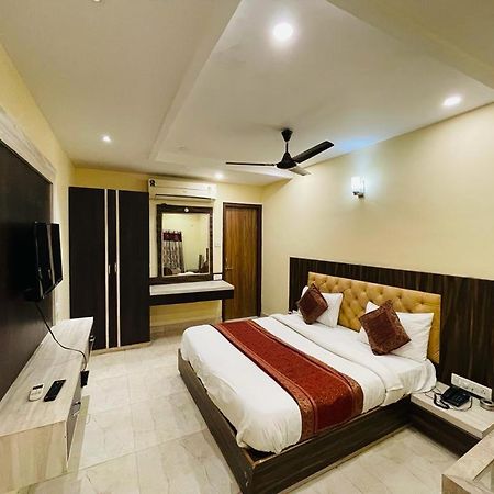 Hotel Augusto Benares Buitenkant foto